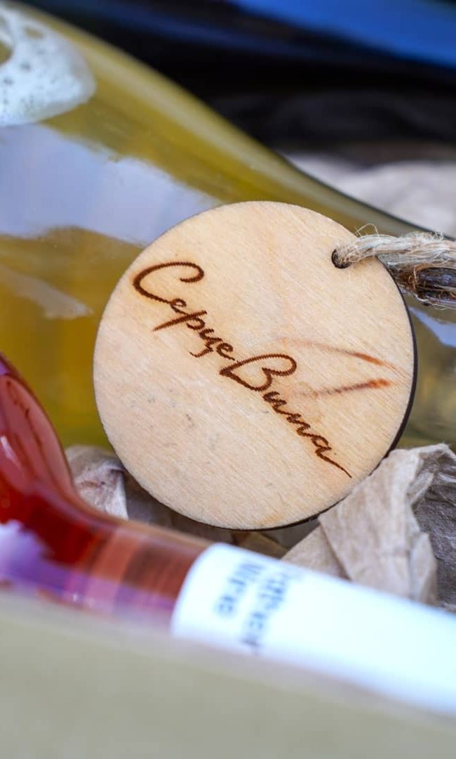 Винний абонемент Серцевини. Підписка на українське вино.